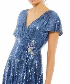 Mac Duggal Sequined Gown With Brooch Detail