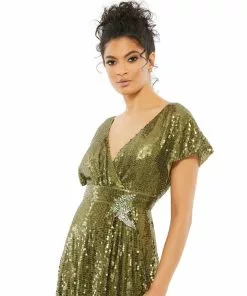 Mac Duggal Sequined Gown With Brooch Detail