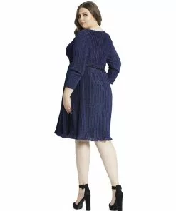 Mac Duggal Mother Of The Bride + Groom Dresses Shimmering Faux Wrap Cocktail Dress (Plus)