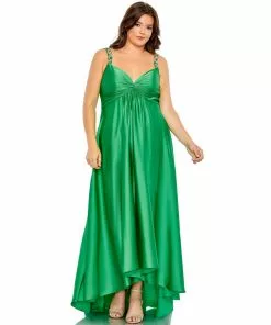 Mac Duggal Front Twist Knot Sleeveless High Low Gown (Plus)