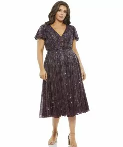 Mac Duggal Embellished Butterfly Sleeve V-Neck Cocktail Dress (Plus) Cocktail Dresses
